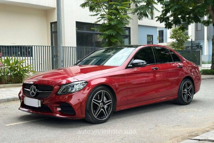 Mercedes-Benz C-Class C300 2019