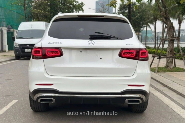 Mercedes-Benz GLC GLC300 2022