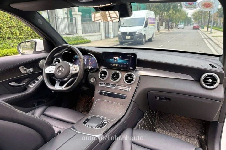 Mercedes-Benz GLC GLC300 2022