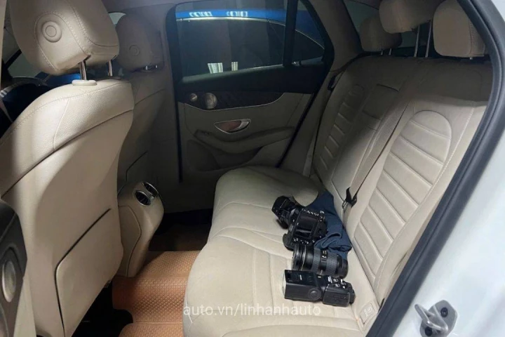 Mercedes-Benz GLC GLC200 2021