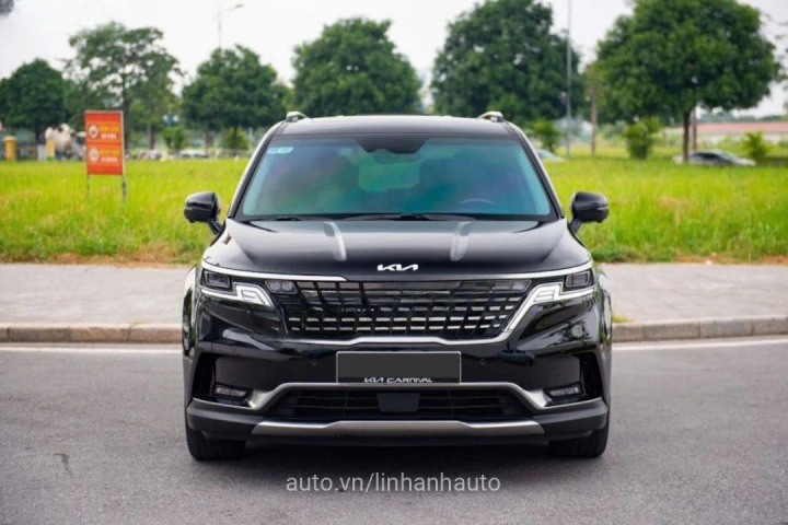 Kia Carnival Signature Xăng 2023