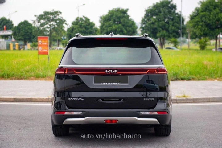 Kia Carnival Signature Xăng 2023