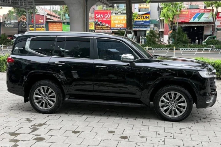 Toyota Land Cruiser 2025