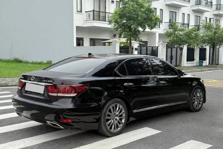 Lexus LS 2014