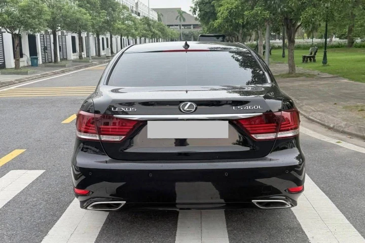 Lexus LS 2014