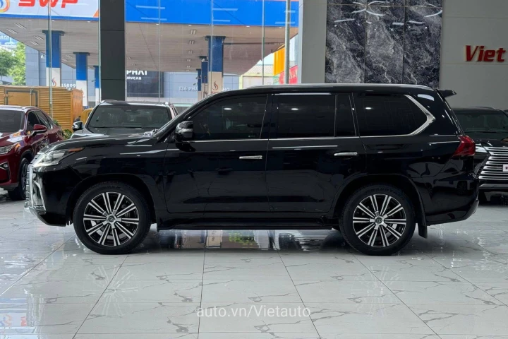 Lexus LX 2019