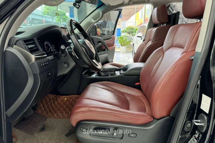 Lexus LX 2019