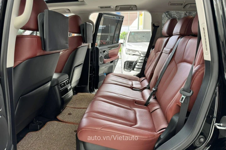 Lexus LX 2019