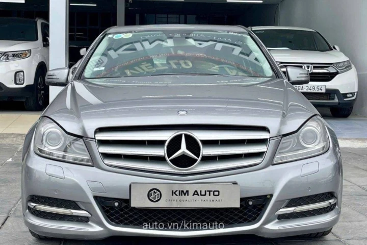 Mercedes-Benz C-Class C200 2011
