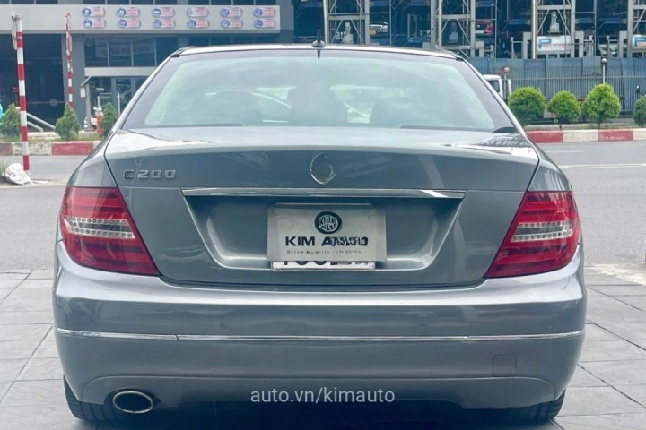 Mercedes-Benz C-Class C200 2011