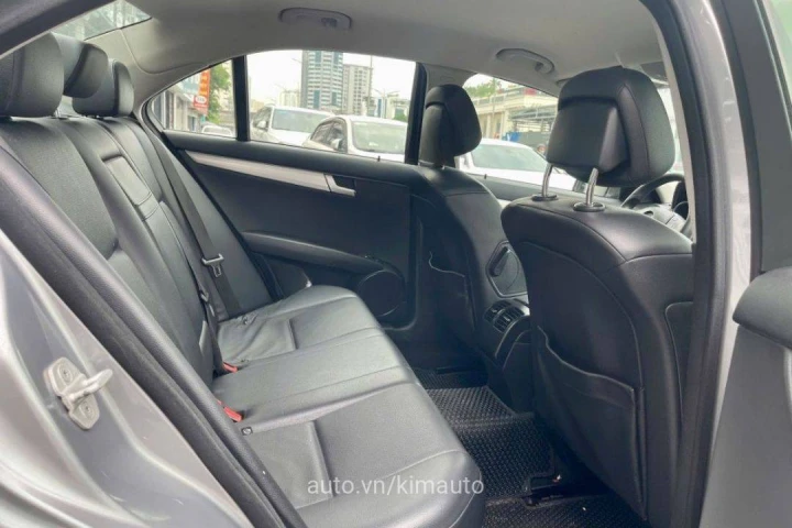 Mercedes-Benz C-Class C200 2011
