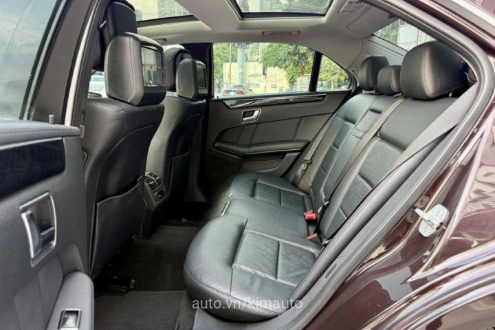 Mercedes-Benz E-Class E300 2012