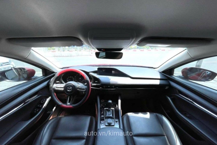 Mazda 3 1.5L Luxury 2024