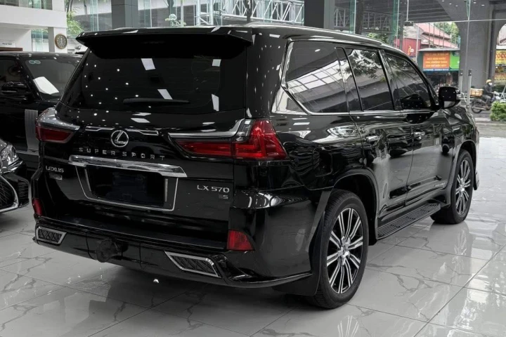 Lexus LX 2020