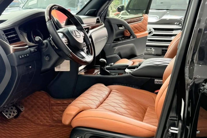 Lexus LX 2020