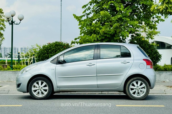 Toyota Yaris 2011