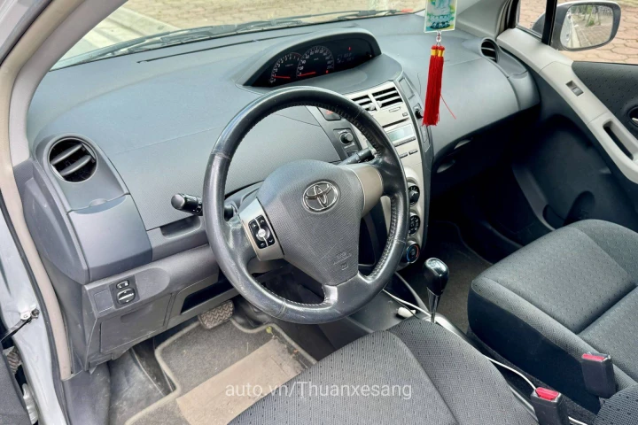 Toyota Yaris 2011