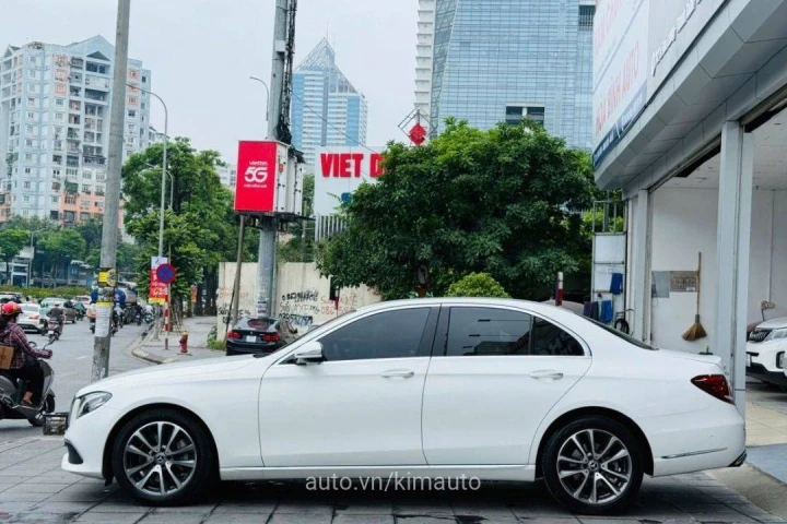 Mercedes-Benz E-Class E200 2020