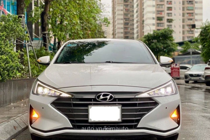 Hyundai Elantra 2.0 AT 2021