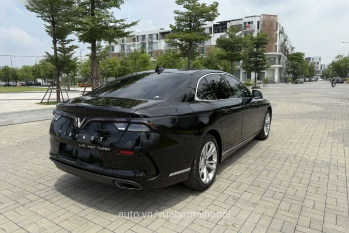 VinFast Lux A2.0 Plus 2021