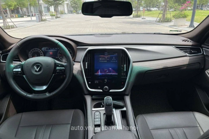 VinFast Lux A2.0 Plus 2021