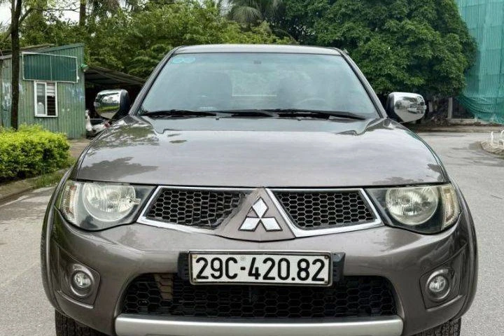 Mitsubishi Triton 4x4 AT 2014