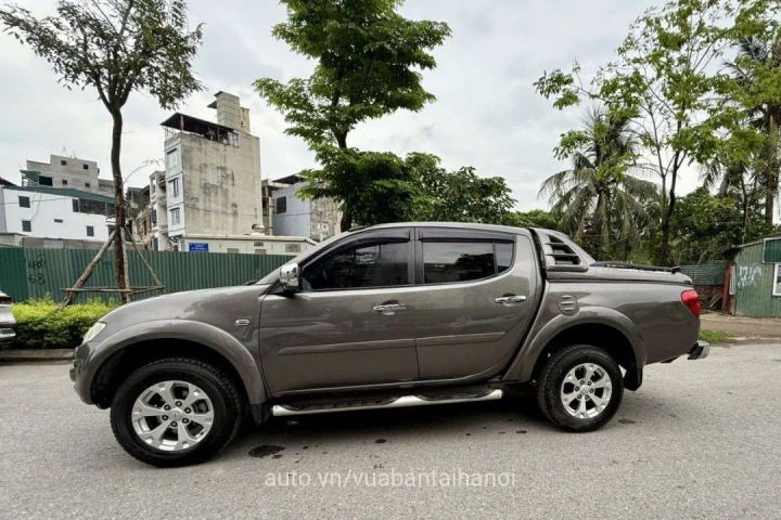 Mitsubishi Triton 4x4 AT 2014