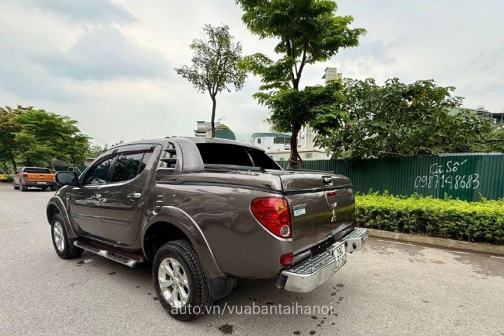 Mitsubishi Triton 4x4 AT 2014