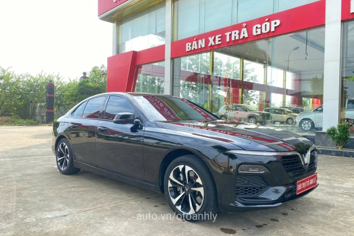 VinFast Lux A2.0 Base 2021