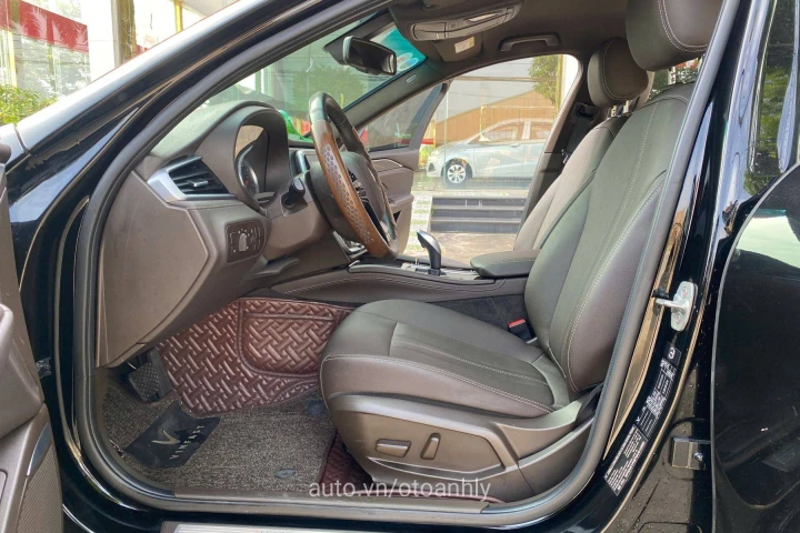 VinFast Lux A2.0 Base 2021