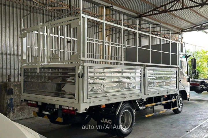 JAC Xe tải thùng 2025