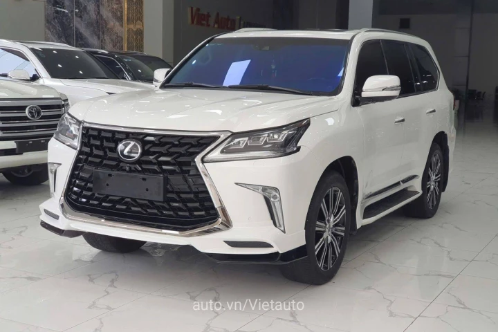 Lexus LX 2016