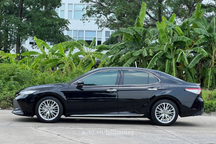 Toyota Camry 2.5Q 2019