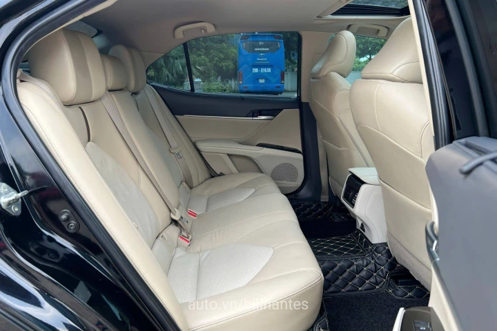 Toyota Camry 2.5Q 2019