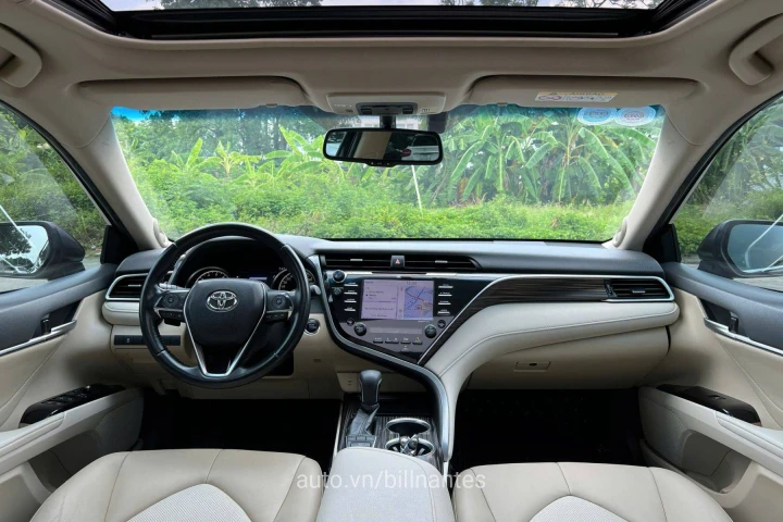 Toyota Camry 2.5Q 2019