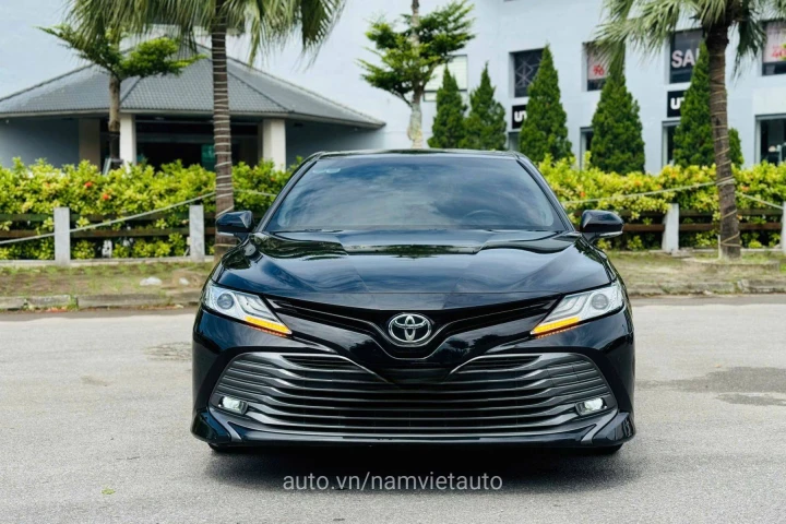 Toyota Camry 2019