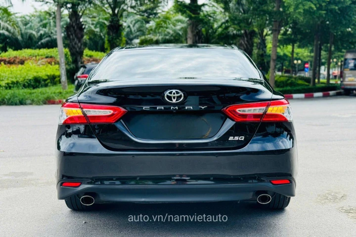 Toyota Camry 2019