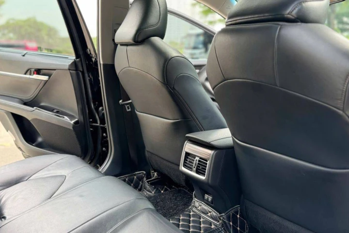 Toyota Camry 2019