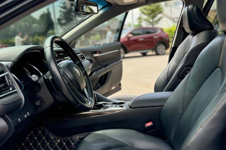 Toyota Camry 2019