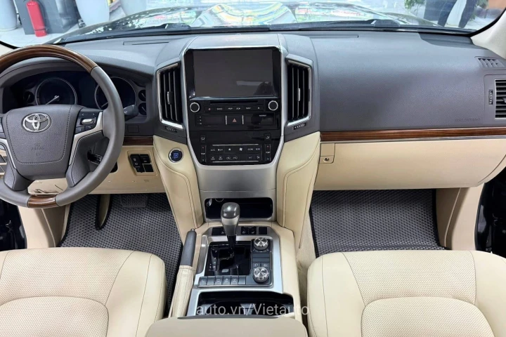 Toyota Land Cruiser 2016