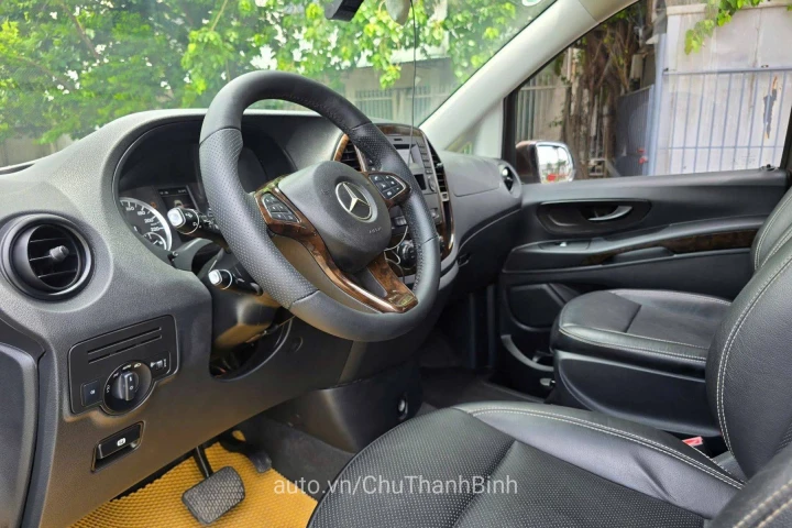 Mercedes-Benz V-Class 2016