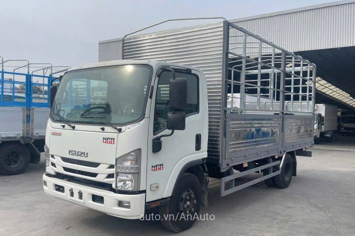 Isuzu Xe tải thùng 2025