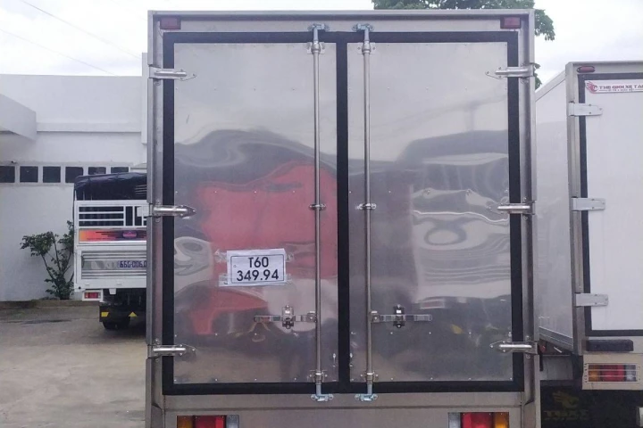 Isuzu Xe tải thùng 2025