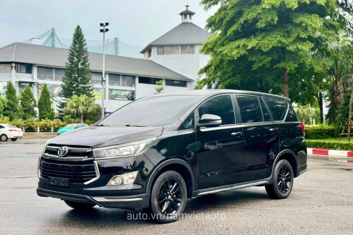 Toyota Innova 2018