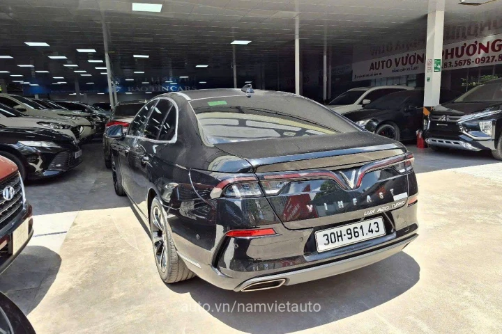 VinFast Lux A2.0 2022