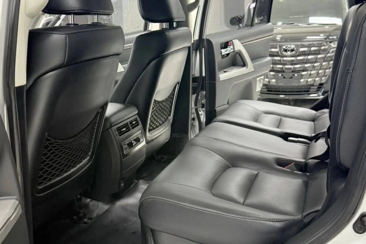 Toyota Land Cruiser 2015