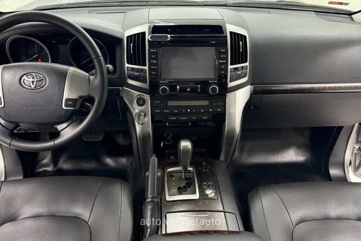 Toyota Land Cruiser 2015