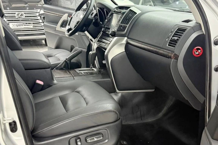 Toyota Land Cruiser 2015