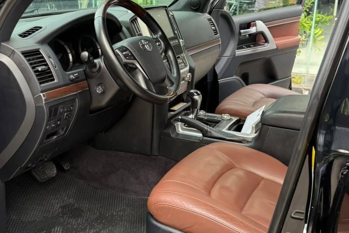 Toyota Land Cruiser 2016