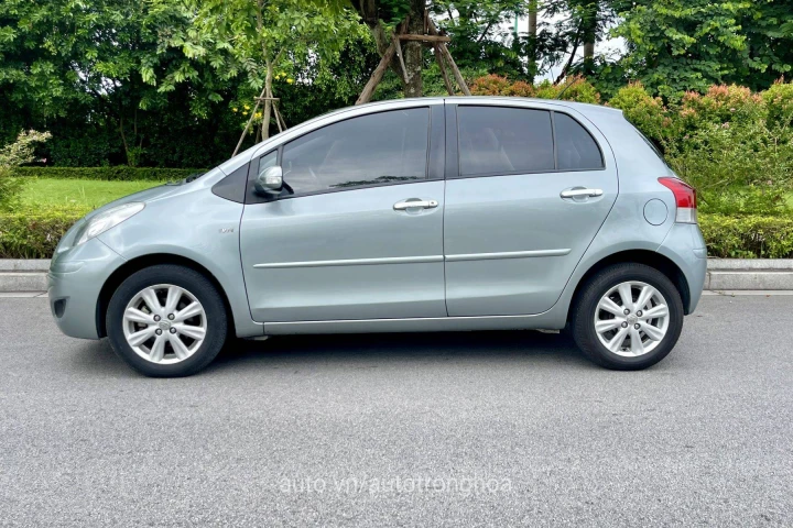 Toyota Yaris 2012